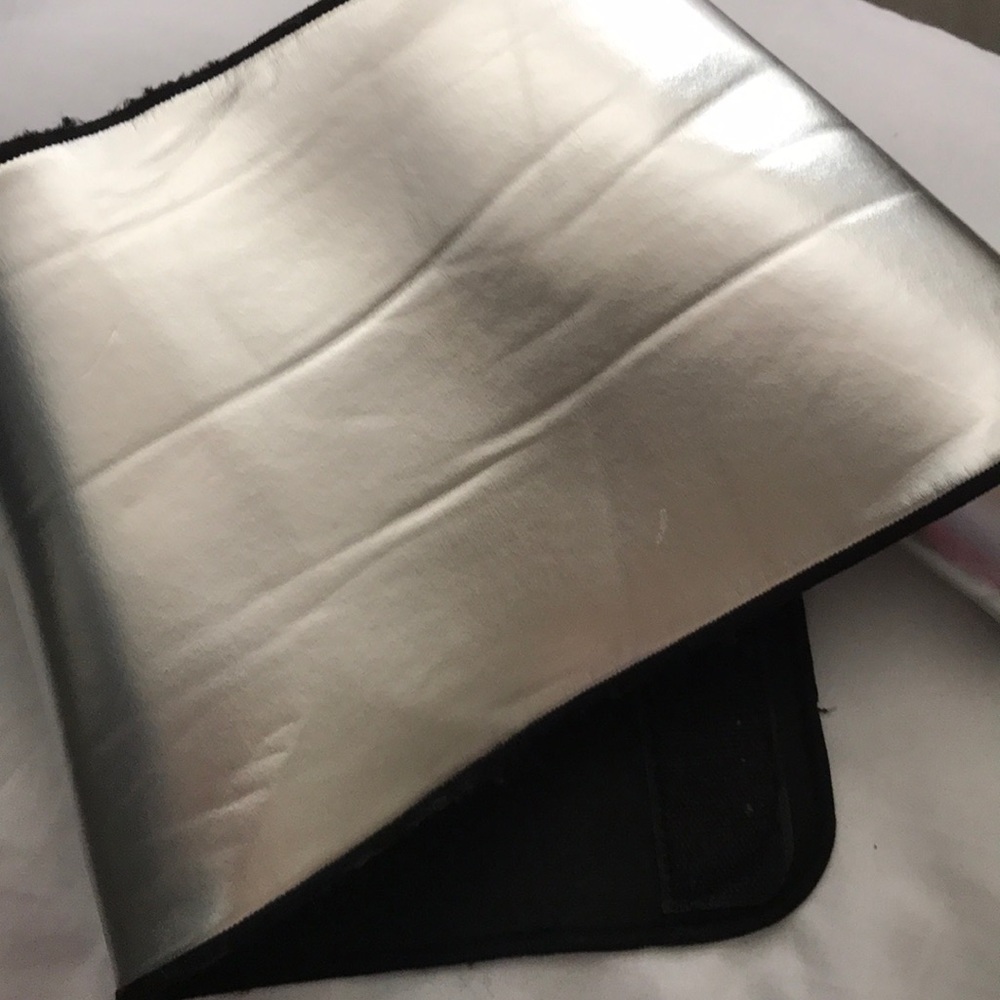 Silver waist trainer w Velcro